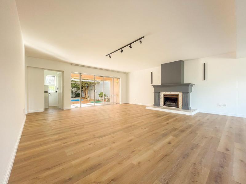 To Let 4 Bedroom Property for Rent in Hout Bay Western Cape